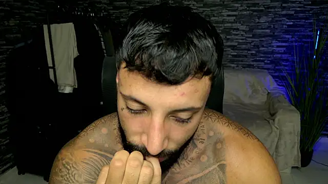 MasculineGuy99 online show from July 5, 2026, 7:43 pm