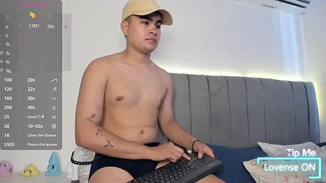 Snapshot of JARETHH chatting on November 8, 2025, 1:47 pm JARETHH online show from November 8, 2025, 1:47 pm