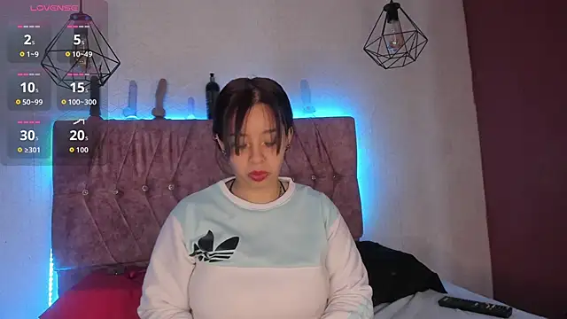 Snapshot of Mia_lopez_1 chatting on November 10, 2025, 11:37 am Mia lopez 1 online show from November 10, 2025, 11:37 am