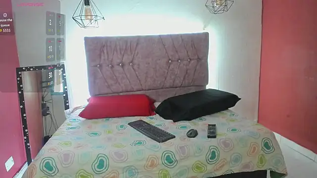 Snapshot of Mia_lopez_1 chatting on October 23, 2025, 10:58 am Mia lopez 1 online show from October 23, 2025, 10:58 am