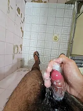 flakito1530 online show from October 8, 2025, 12:34 am