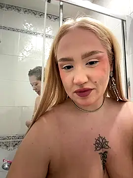 RollDolls online show from October 18, 2025, 5:09 am