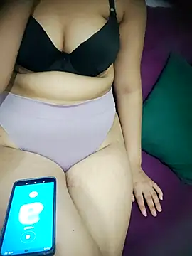 Snapshot of Rihame07 chatting on October 21, 2025, 6:40 pm Rihame07 online show from October 21, 2025, 6:40 pm