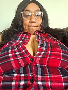 Adri-x online show from October 6, 2025, 5:24 pm
