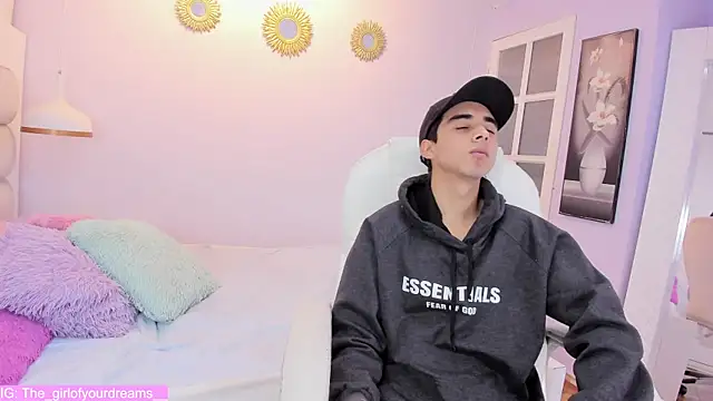 Hottie Guy online show from November 20, 2025, 5:46 pm