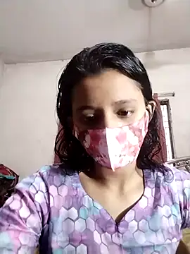 Snapshot of night_queeen7 chatting on October 2, 2025, 4:38 am night queeen7 online show from October 2, 2025, 4:38 am