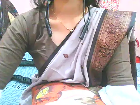 Snapshot of night_queeen7 chatting on November 16, 2025, 7:07 pm night queeen7 online show from November 16, 2025, 7:07 pm