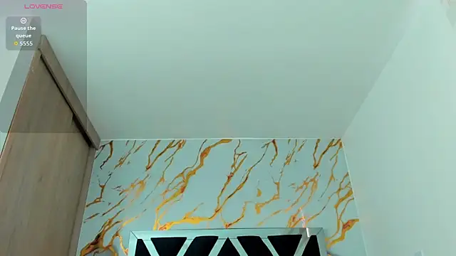 Snapshot of ElianKeiser chatting on February 5, 2026, 4:03 pm ElianKeiser online show from February 5, 2026, 4:03 pm