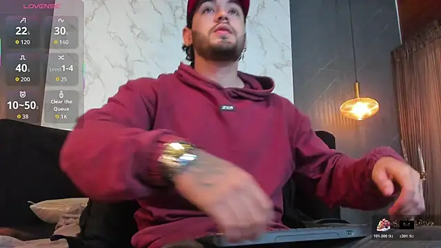 Snapshot of ElianKeiser chatting on November 24, 2025, 12:27 pm ElianKeiser online show from November 24, 2025, 12:27 pm