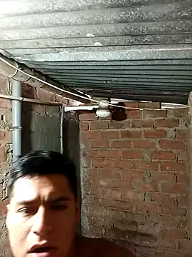 Alex321Flores online show from February 13, 2026, 5:46 pm