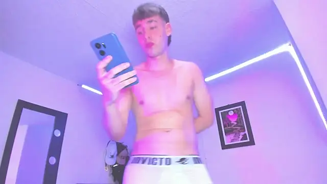 PapiNoha online show from October 22, 2025, 10:30 pm