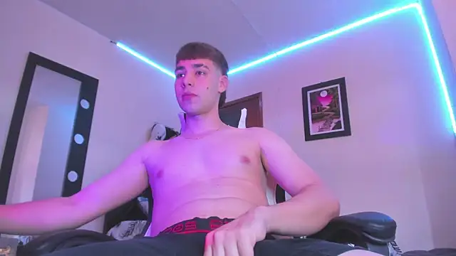 PapiNoha online show from October 16, 2025, 8:17 pm