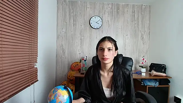 brandy danger online show from October 5, 2025, 9:11 am