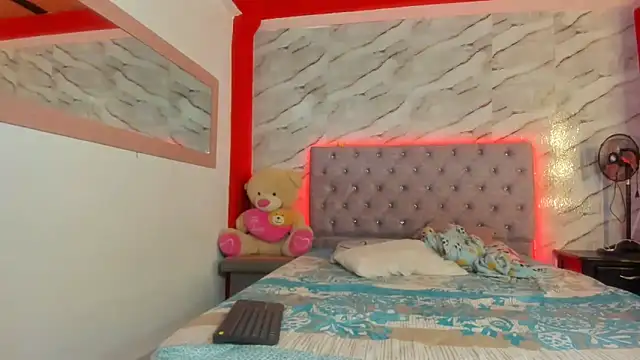 Stefany Andruw online show from November 25, 2025, 2:34 am