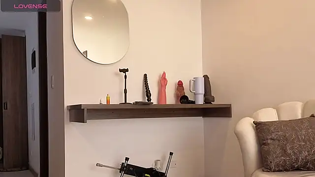 Jade Amado  online show from November 20, 2025, 2:40 pm