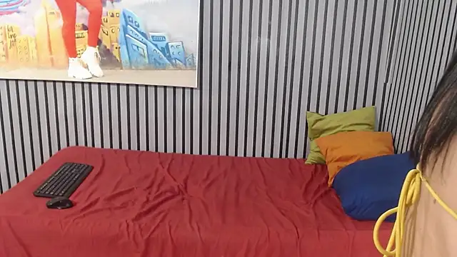 Marianabigass online show from November 26, 2025, 4:01 am