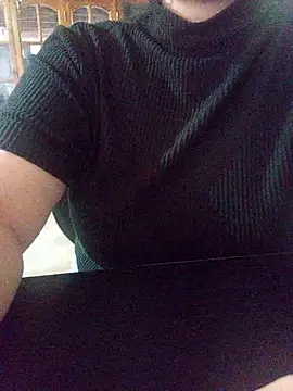 reynavipsex online show from October 3, 2025, 8:43 pm