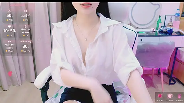Snapshot of _Aria_Moonie chatting on May 11, 2026, 3:30 am Aria Moonie online show from May 11, 2026, 3:30 am