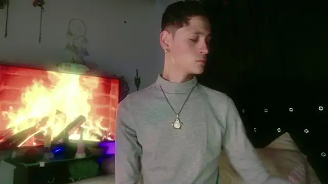 Tyler cat online show from November 3, 2025, 12:42 pm