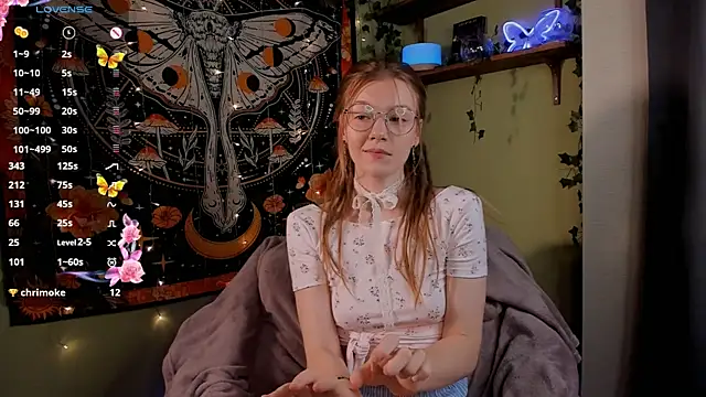 lyra thenymph online show from October 12, 2025, 1:18 am