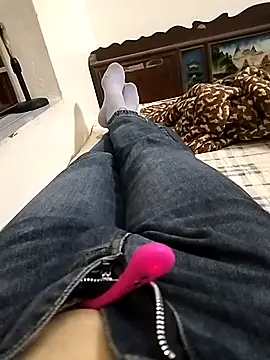 Lili 2love online show from November 4, 2025, 1:31 am