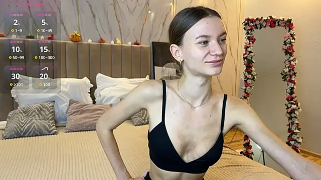 EvaToniz online show from October 19, 2025, 1:08 am