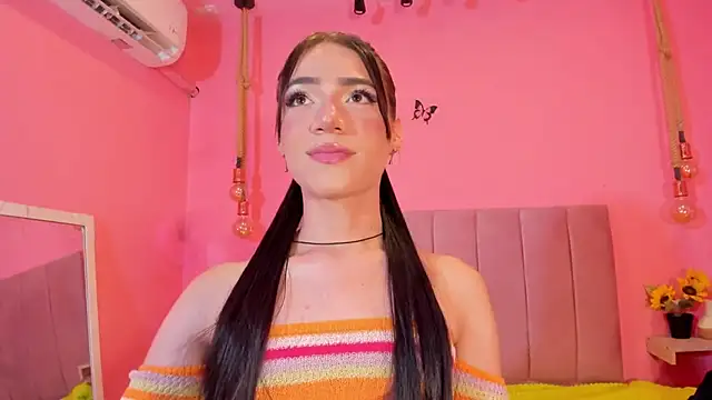 AlanaRosee   online show from October 26, 2025, 11:38 pm