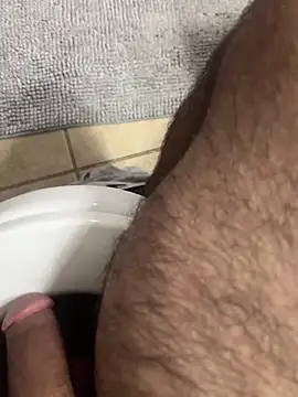 ayrtonmen online show from November 19, 2025, 9:59 pm