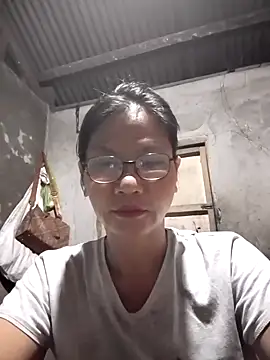 Snapshot of Sexiestmom_89 chatting on October 8, 2025, 6:41 pm Sexiestmom 89 online show from October 8, 2025, 6:41 pm