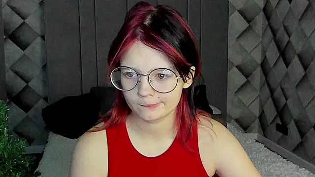 shy elina01 online show from December 5, 2025, 4:55 am