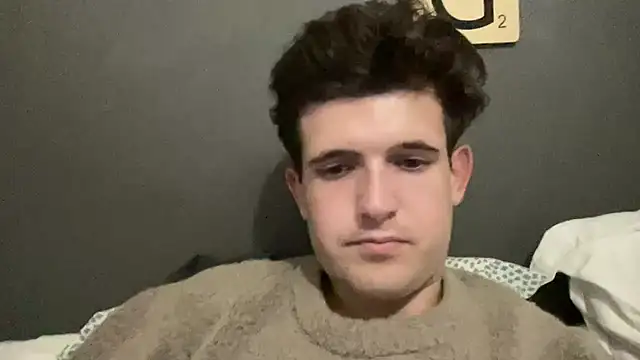 Snapshot of VersaGoo chatting on November 17, 2025, 6:23 pm VersaGoo online show from November 17, 2025, 6:23 pm