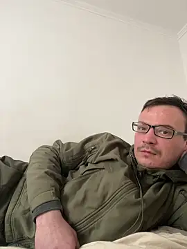 viktor1992-1-1 online show from March 3, 2026, 7:48 am