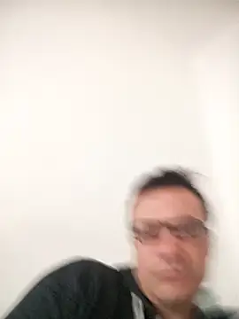 viktor1992-1-1 online show from April 29, 2026, 5:55 am