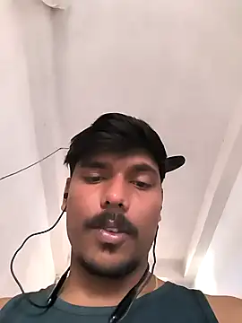 Snapshot of honestbbadboy chatting on November 14, 2025, 7:12 am honestbbadboy online show from November 14, 2025, 7:12 am