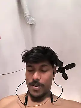 Snapshot of honestbbadboy chatting on November 9, 2025, 6:39 am honestbbadboy online show from November 9, 2025, 6:39 am