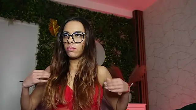 Snapshot of sisi_von_dee chatting on February 16, 2026, 8:40 pm sisi von dee online show from February 16, 2026, 8:40 pm