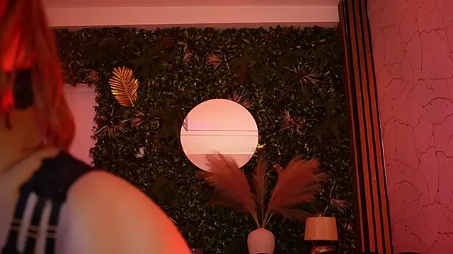 sisi von dee online show from April 3, 2026, 7:53 pm