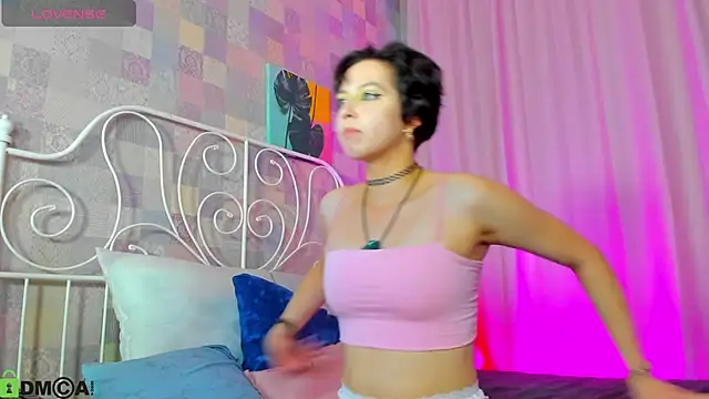 Sara Frayer online show from October 13, 2025, 9:00 am