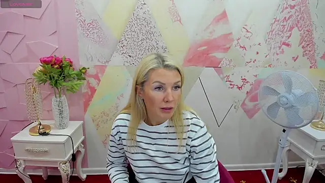 Hanna any4 online show from October 7, 2025, 11:00 am