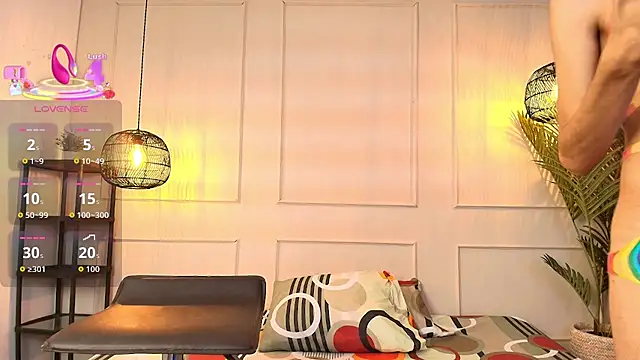 Nikki Vesper online show from December 5, 2025, 12:37 pm