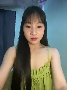 banlinh004 online show from June 13, 2026, 2:48 pm