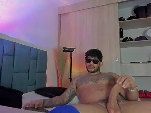 Snapshot of Dammianmiller chatting on July 26, 2026, 3:02 am Dammianmiller online show from July 26, 2026, 3:02 am