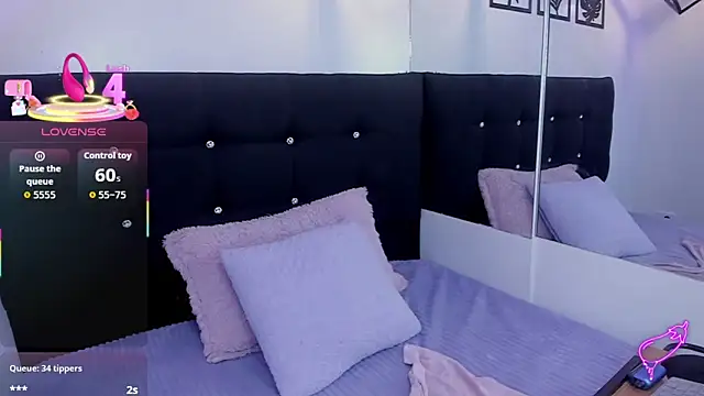 Haiily Baeker online show from October 22, 2025, 2:16 pm