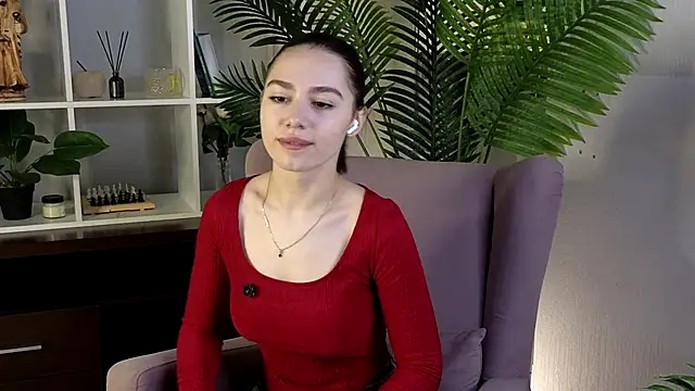 FrankieViall online show from October 5, 2025, 10:17 am
