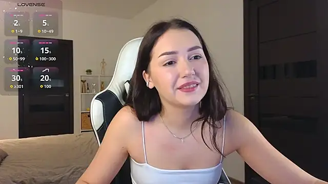 Cassandra2007 online show from November 3, 2025, 2:39 am