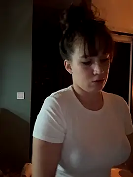 bebecita x online show from November 14, 2025, 6:22 pm