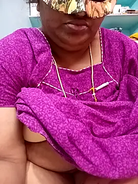 Snapshot of supcpl chatting on February 20, 2026, 6:54 pm supcpl online show from February 20, 2026, 6:54 pm