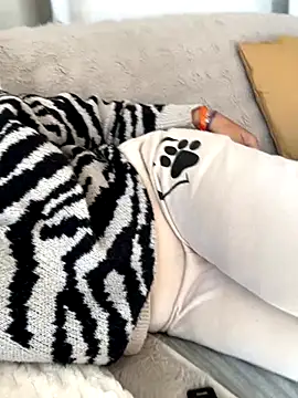 Snapshot of Daiana_Andra chatting on October 7, 2025, 12:50 pm Daiana Andra online show from October 7, 2025, 12:50 pm