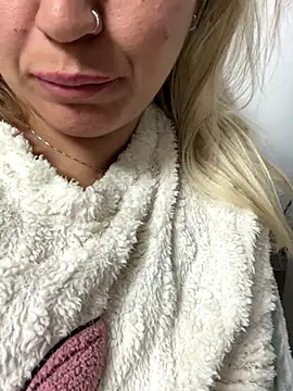 Snapshot of Daiana_Andra chatting on October 6, 2025, 10:10 pm Daiana Andra online show from October 6, 2025, 10:10 pm