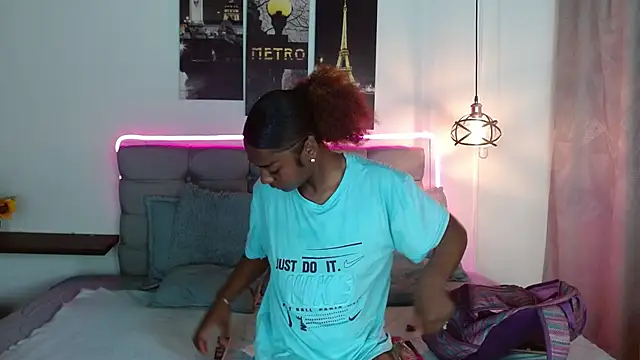 samara roxx online show from October 15, 2025, 1:08 pm